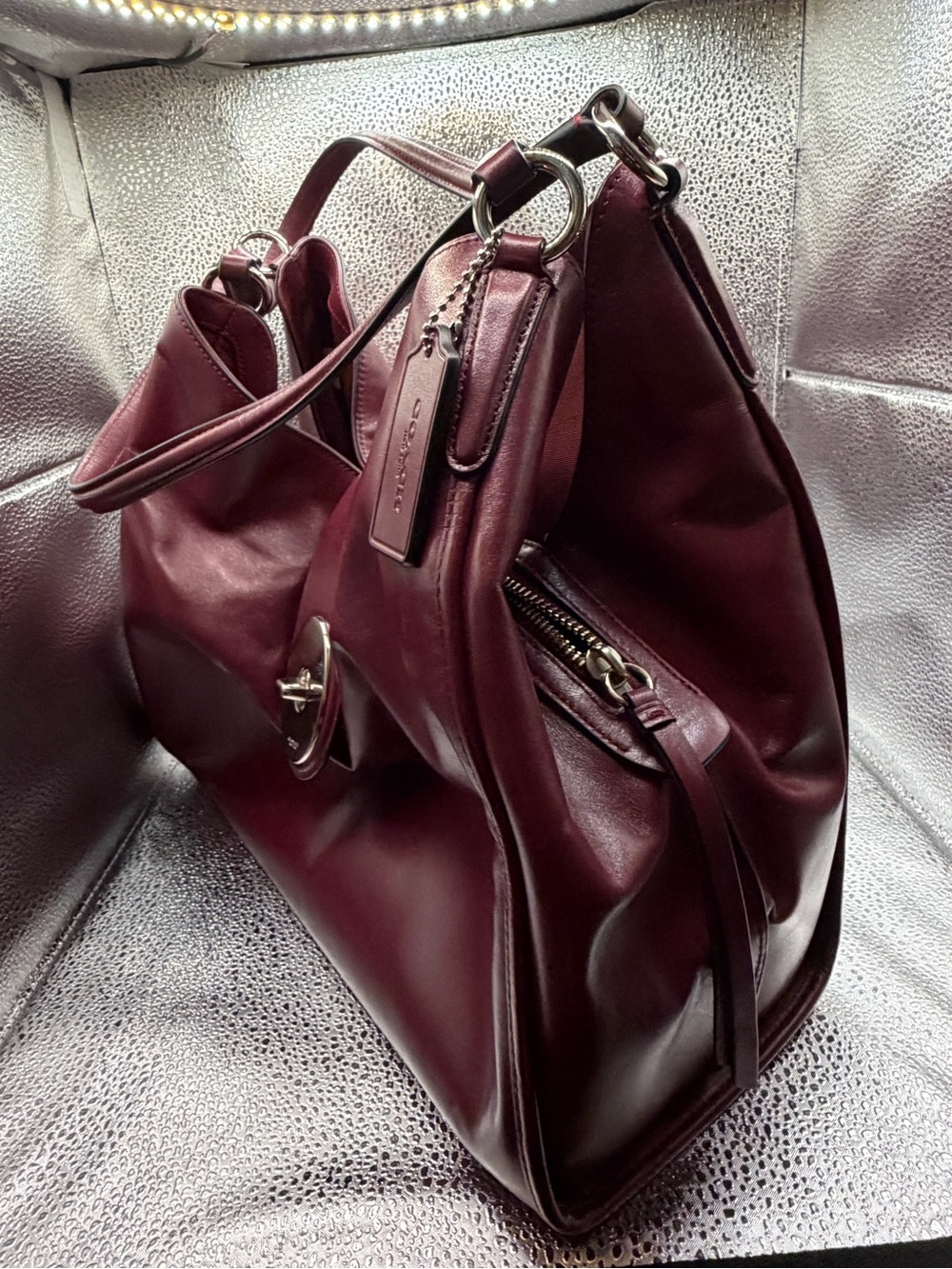 Coach Carlyle Elegant Burgundy Leather Shoulder Bag